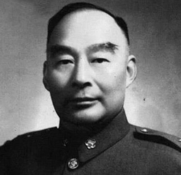 【胡宗南】父亲到部队看儿子：让你们军长出来见我！军长：不认识！