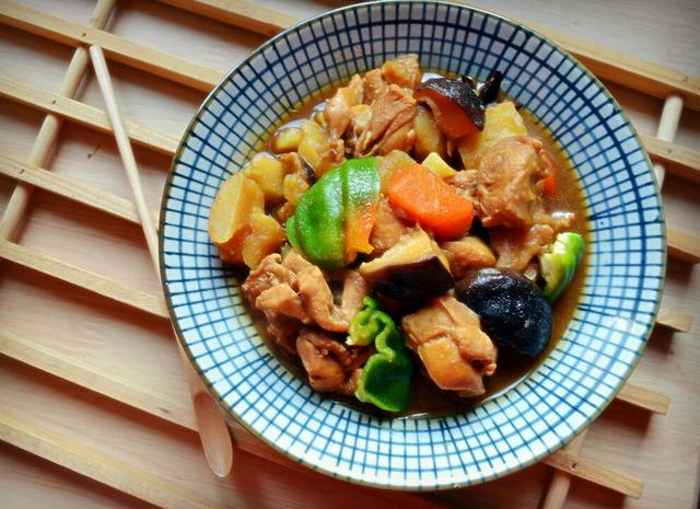 冰糖:此菜含钾是香蕉的8倍,夏天老出汗,有可能是缺钾,不妨多吃几次