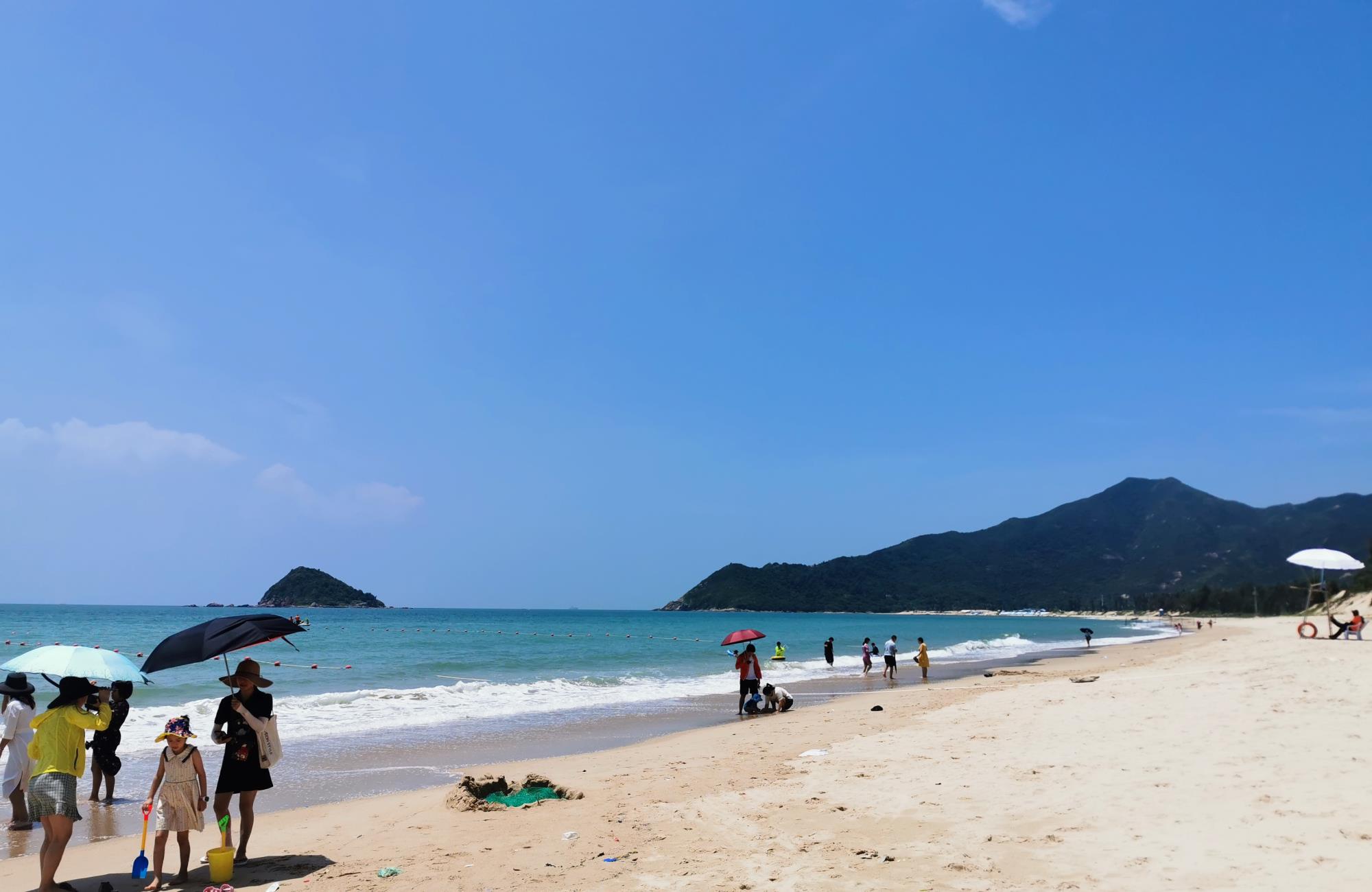 深圳市|实拍深圳西涌沙滩,民宿纷纷转让,今年做生意太难了