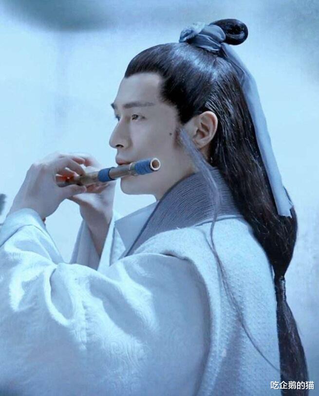 胡歌▲胡歌背着我们拍了多少戏？别只知道李逍遥，图3才是演技巅峰！