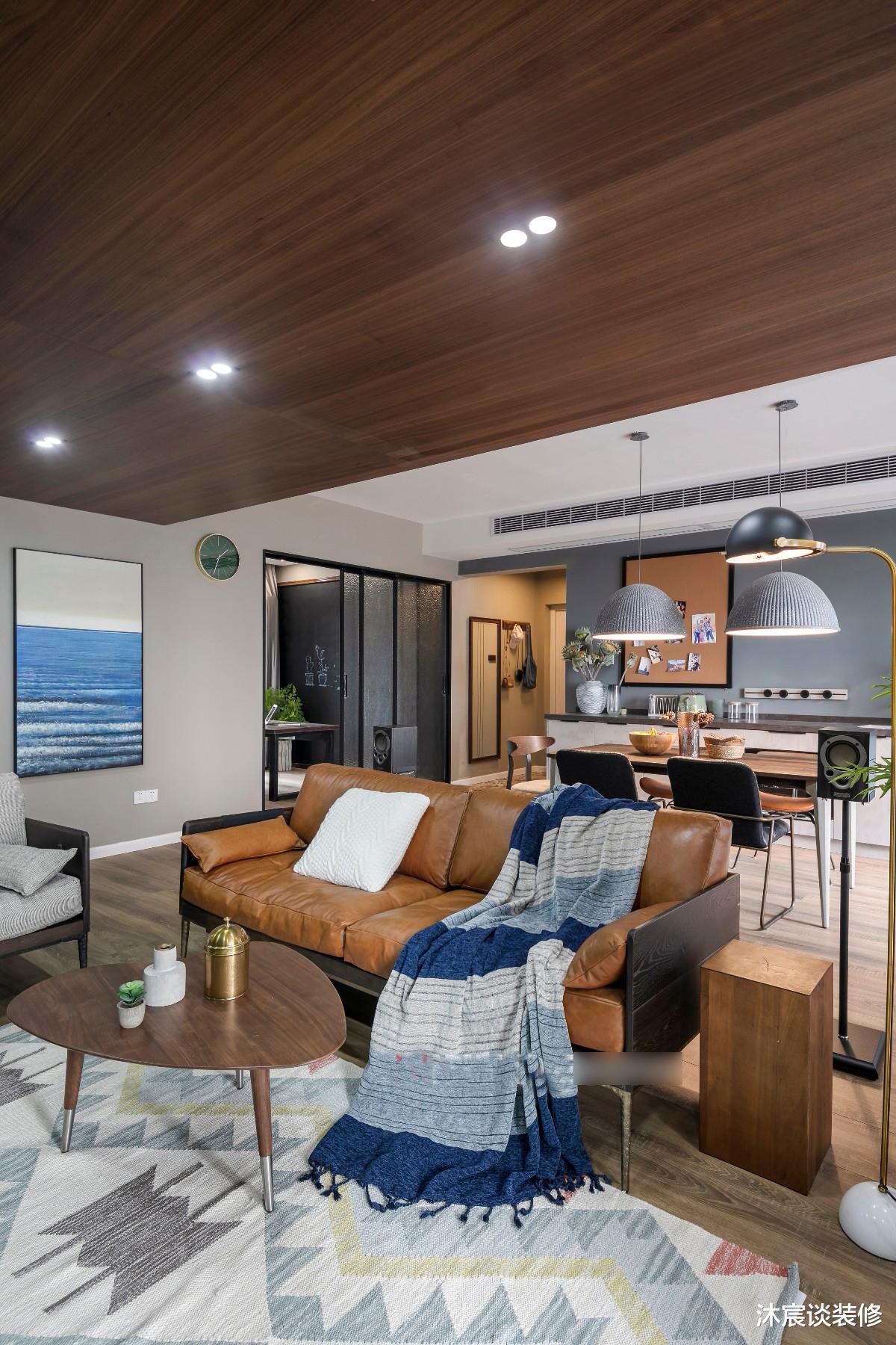 「」150㎡四居旧房翻新，完工后成“最具文艺范的家”！一进屋就迷上了