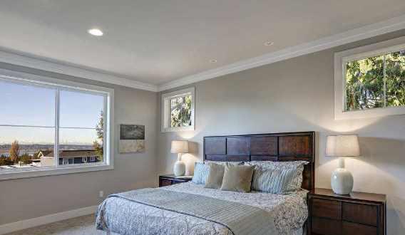 卧室床头柜万万别乱摆, 一旦犯了忌讳, 再富裕也变成穷光蛋