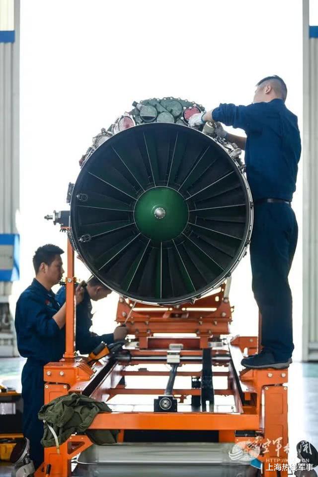 歼-11@\太行\真的行了：涡扇10首次公开维修画面，细节工艺十分精湛