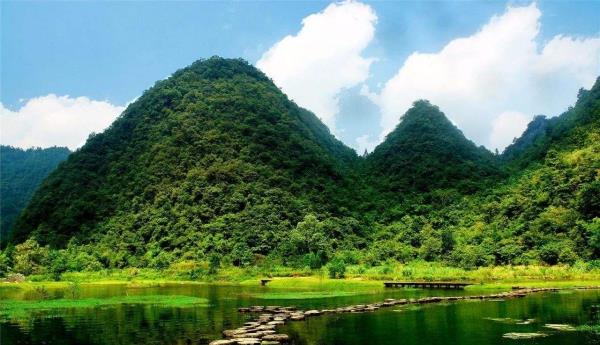 「贵州」贵州又一个“孔”走红网络，口碑好景色佳，游客评价不输小七孔