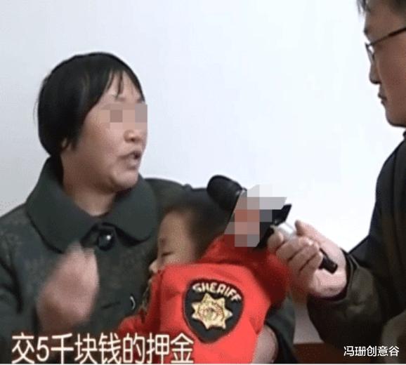 #押金#房东拒绝退还5000元押金，女租客一夜搬空家具，卖了换钱