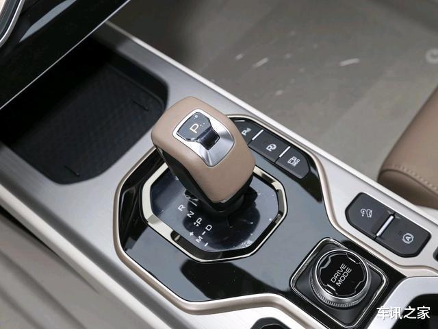 比亚迪唐：吉利版“小路虎”真的火了！37天订单过3万，年轻人第一台车就它了