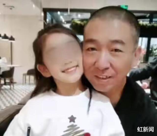 虹新闻|辽宁女童被虐案:一通电话成\"导火索\",孩子清醒后跟姥姥\"指认\"凶手