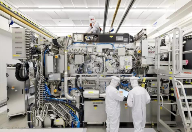 光刻机|“中国芯”获历史性突破!中科院:5nm技术破冰!可绕开光刻机