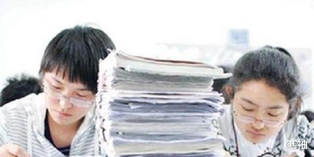 考试：高考将临近冲刺，家长们别“添乱”，这三件事请迁就一下孩子！