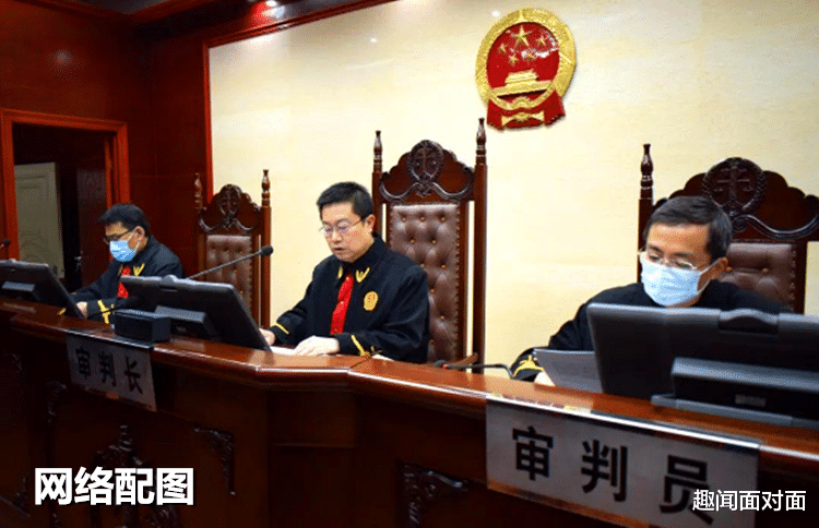 趣闻面对面 婚外情酿惨案：安徽男子持刀上门要带情人私奔，砍伤其儿子被丈夫兄弟俩夺刀砍死