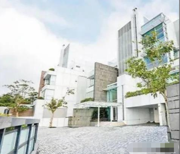 『』参观周星驰在香港的豪宅，霸气别墅设计，有种独霸一方的感觉