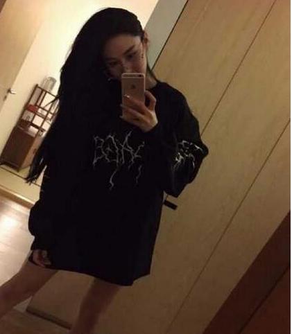 |张馨予分享自己家的装修，老公是个普通人，家里连吊顶都没有做