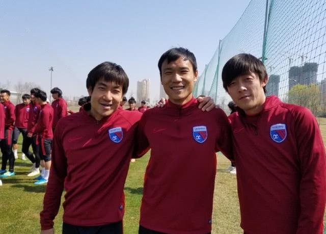 「天津权健」李老师侃球：万通试图去满足权健的所有要求，但还是无法达成一致