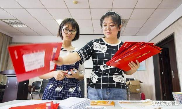 投档分数线|2020年高校录取,156所专科投档线超本科,网友:上专科也这么难