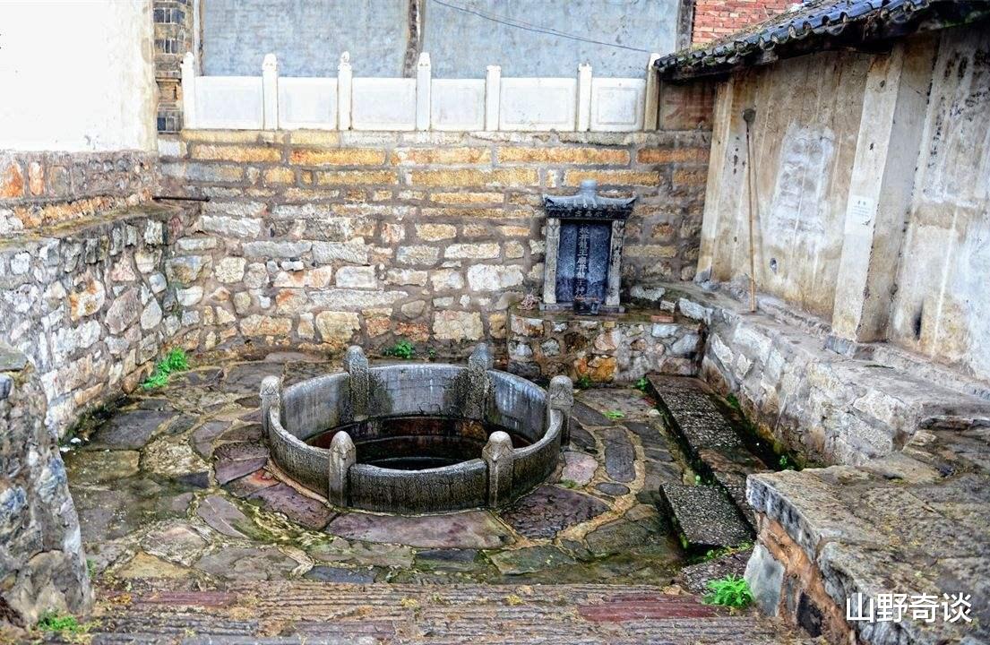 刘伯温▲他是刘伯温的祖师爷,帮人寻找龙脉被灭口,临死留下一计成功复仇