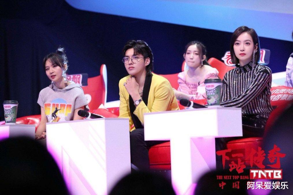 [张含韵]张含韵公投倒数第一 女团选秀现场没有男观众 这投票有何意义