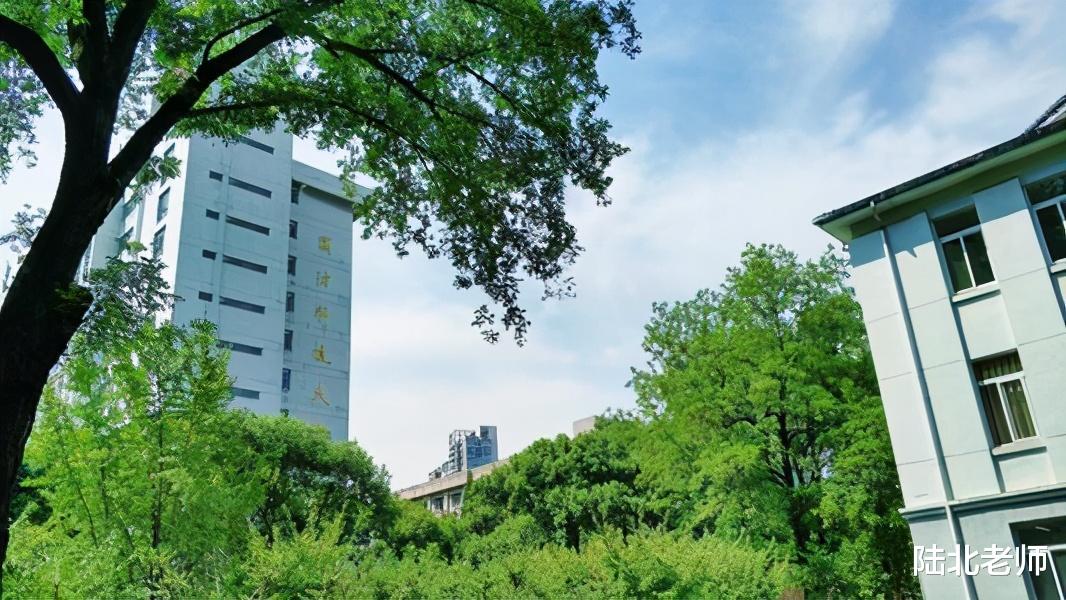 高校|过去热门的五个专业，如今没落到各大高校频频取消，报考注意避让