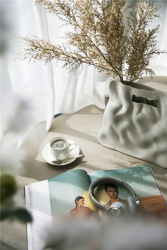 |他家仅有115㎡，坚持现代轻奢风，却深深吸引人，太典雅了