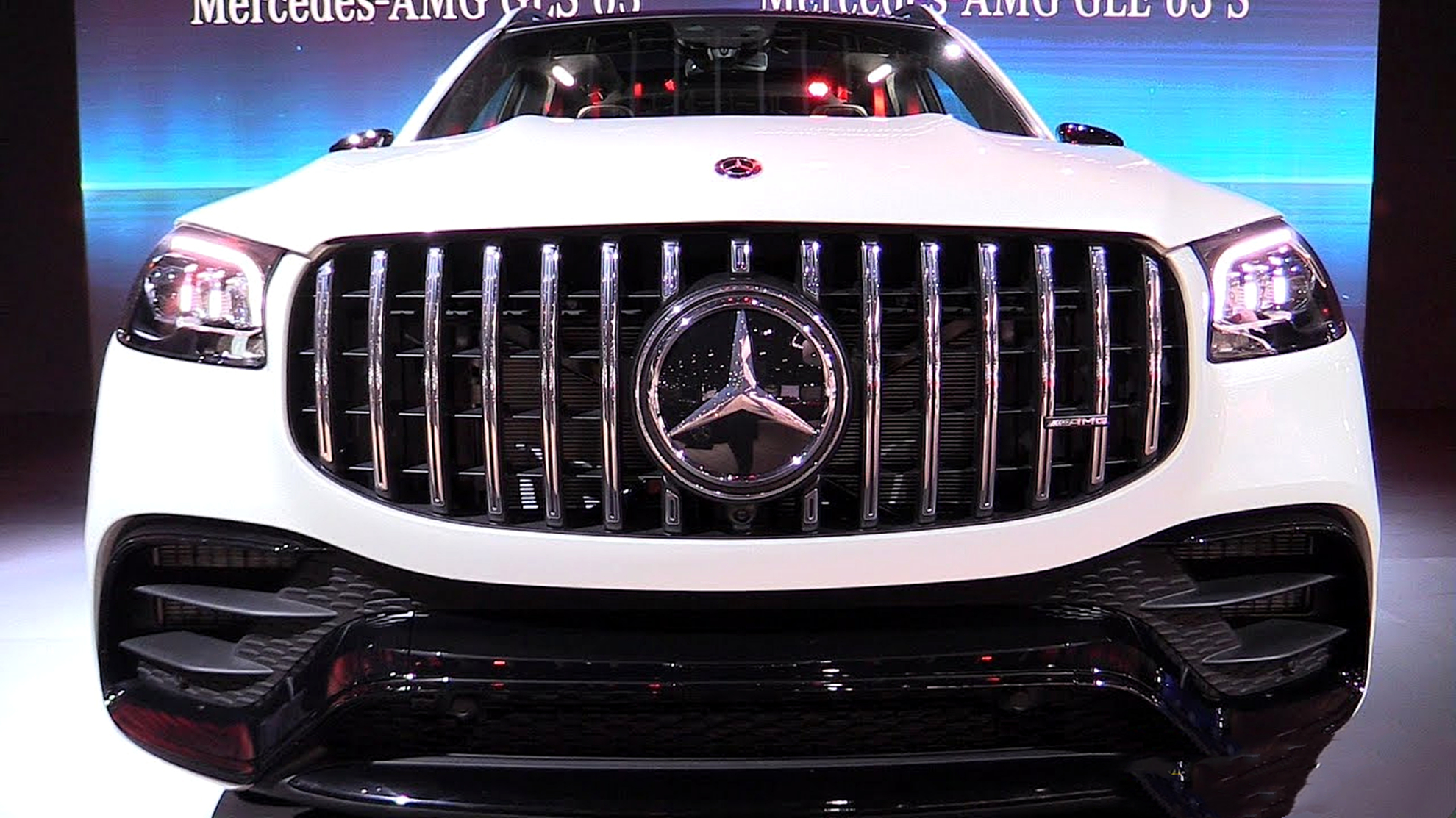 动力|奔驰又出“大航母”！奥迪宝马全靠边站，就连揽胜都混不下去！