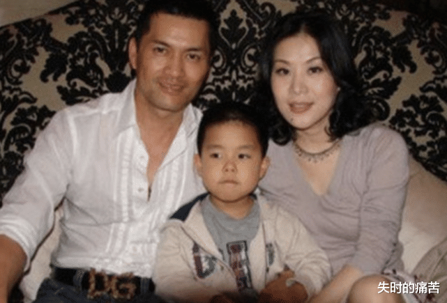他因扮演"丁力"出名,第一任妻子是周海媚,三婚却娶了富婆,今身价上亿