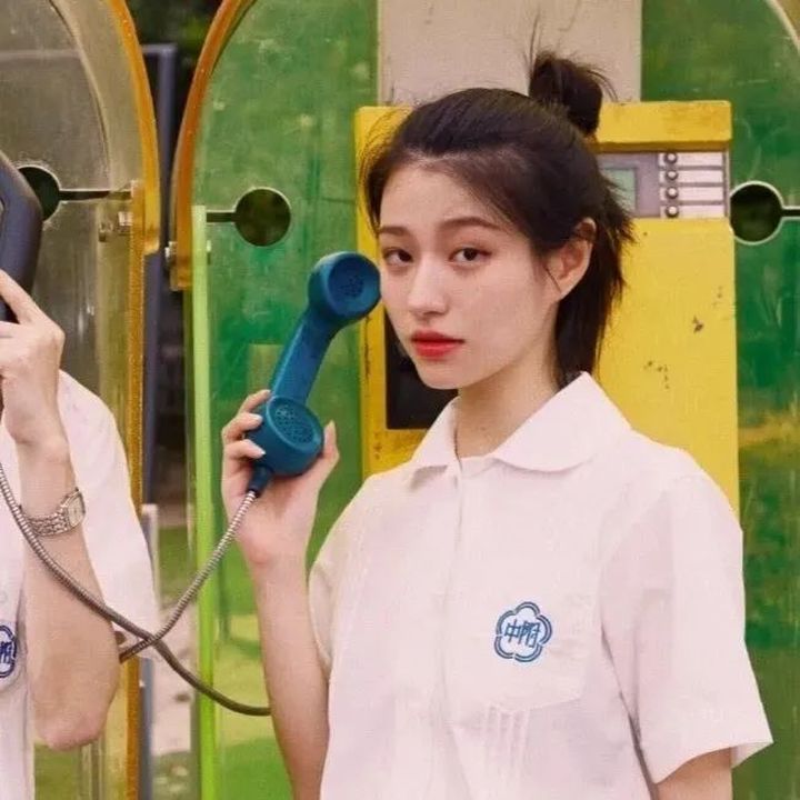 闲散贾人 小众情侣头像，不好看来打我