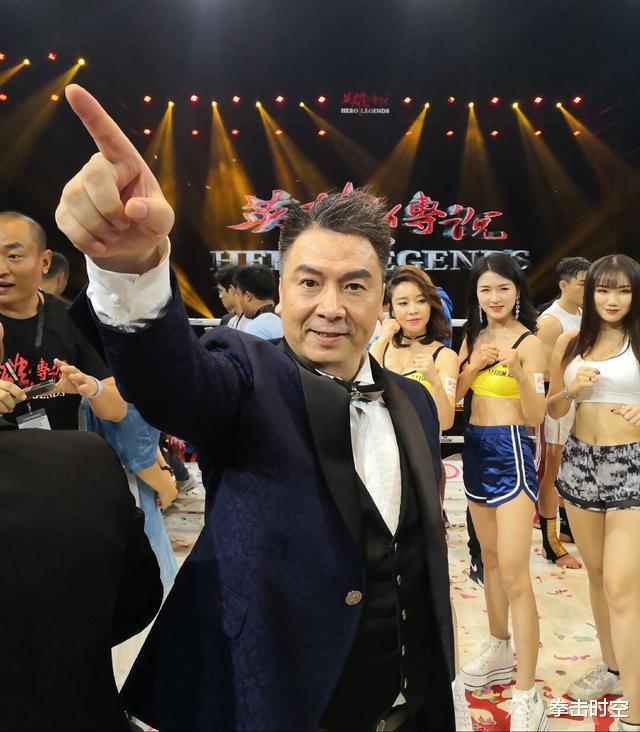 「郝海东」散打主席炮轰郝海东：你算哪门子公知，文盲有点名气就忘了祖宗