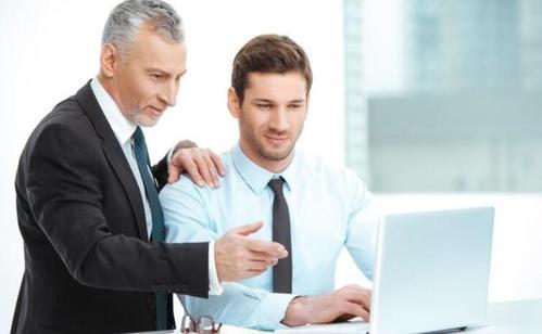 |体制内混的好的人,都有三个特点,牢记三个字,同事尊重领导提拔