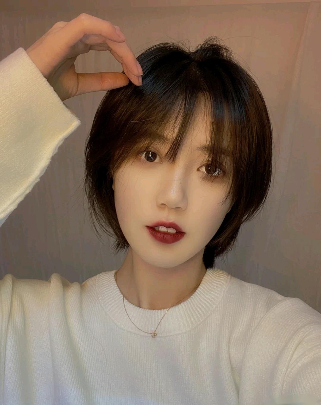 发型|显脸小“发型”排行：初恋头首位，波波头也不错，波浪卷瘦脸气质