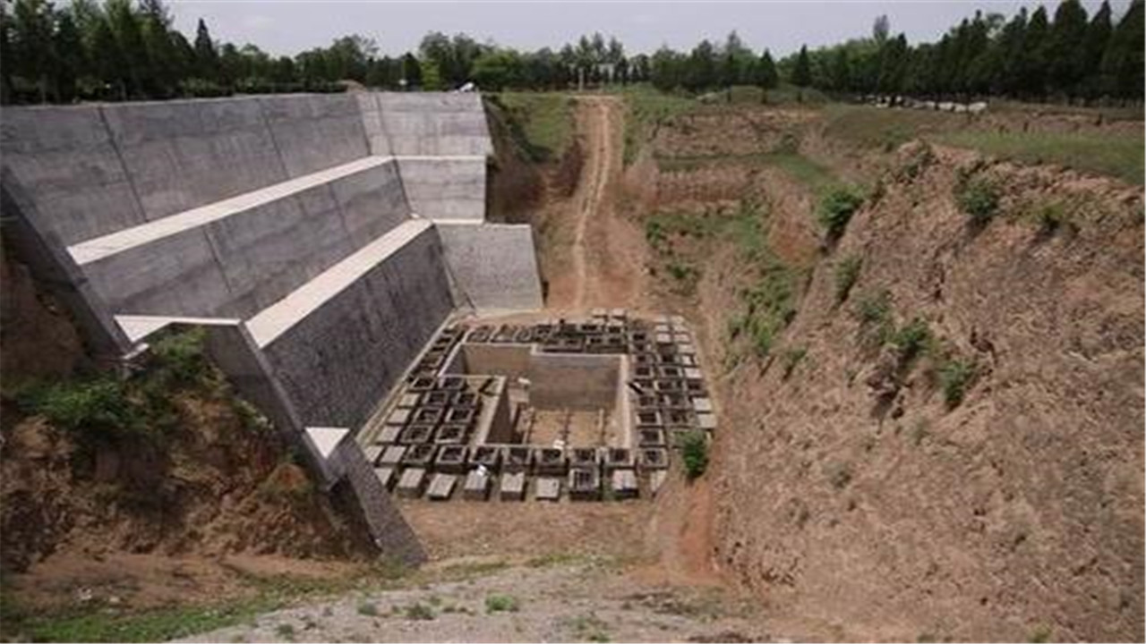 『朱元璋』中国发现最大的墓葬,挖了整整将近十年时间,陪葬人数之多吓坏专家