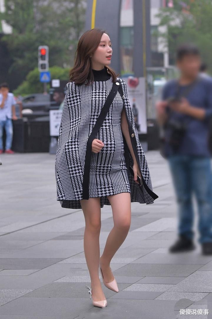 「穿衣搭配」如果没猜错的话,妹子应该是几个月大了吧?