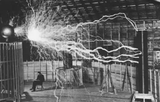 「绝密档案」特斯拉80岁时发表了一个理论,被美国列入绝密档案,结果至今没有公开