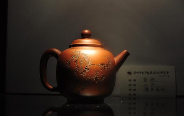 文玩@紫砂壶鉴定五大要素，独家养护三大古法，代代相传，满堂存香