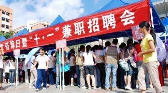 大学|学生上大学，父母每月给1500“生活费”够么？学长：属实有些拮据