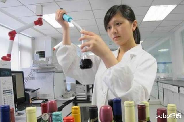 土木工程|不适合女生报考的几类大学专业,就业难度大,毕业后难找到好工作