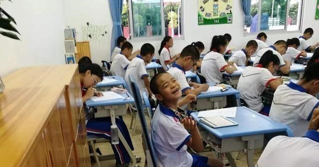 教室|让初中生在教室里很快安静的3句话，屡试不爽，学渣：太真实了吧