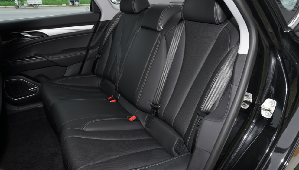 动力|全新吉利博瑞“改头换面”走向高端，动力强8。9秒破百，油耗5。8升