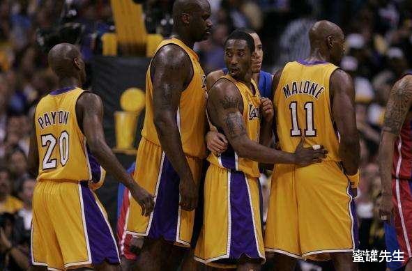 MVP■NBA哪年最佳阵容最强？06年最可怕：全是MVP！15年被低估！