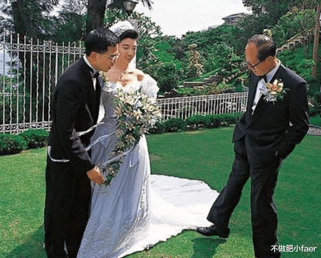 王儷橋嫁給李澤鉅27年一直不爭不搶，其實她不是蠢而是一個狠角色-圖2
