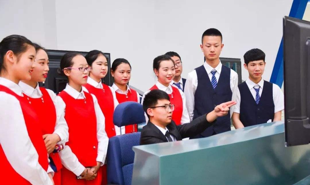 国企|高职专科毕业进国企很难？这4大专业，非常受欢迎！不比本科差