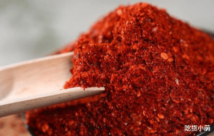 ：原来这才是做辣椒油的方法，直接给辣椒泼油就废了，这1步很关键