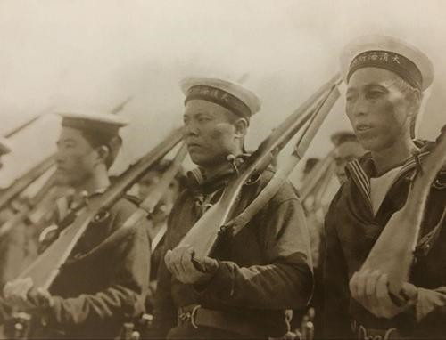 「康熙」清亡后，百万残军为何突然消失了？75年后终被找到，处境让人心酸