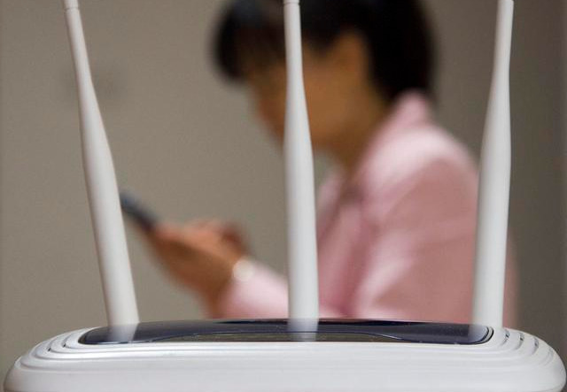 「路由器」为何用户宁愿花钱买路由器，也不用运营商的光猫WiFi，原因有三点
