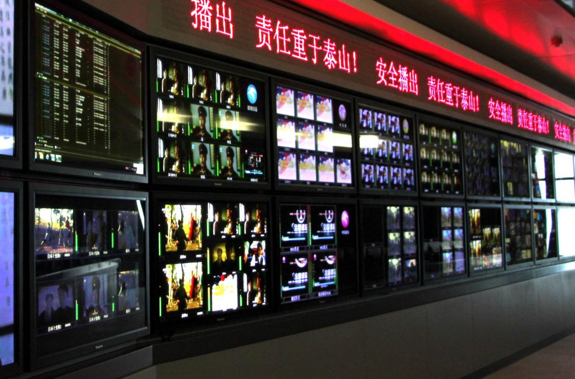 「」二本女生：报考这8大“本科专业”的人数多，虽然热门但竞争激烈