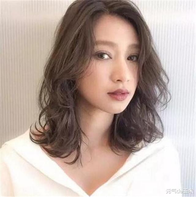 发型|这3款发型太“显老”，女人不管多大年纪都别碰，很容易被叫大妈