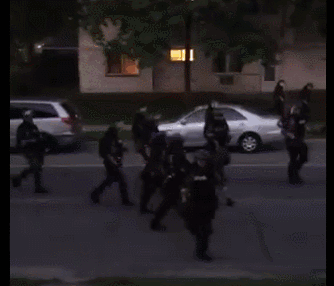 #兰博基尼urus#抗议者围攻白宫，特朗普钻入地下掩体