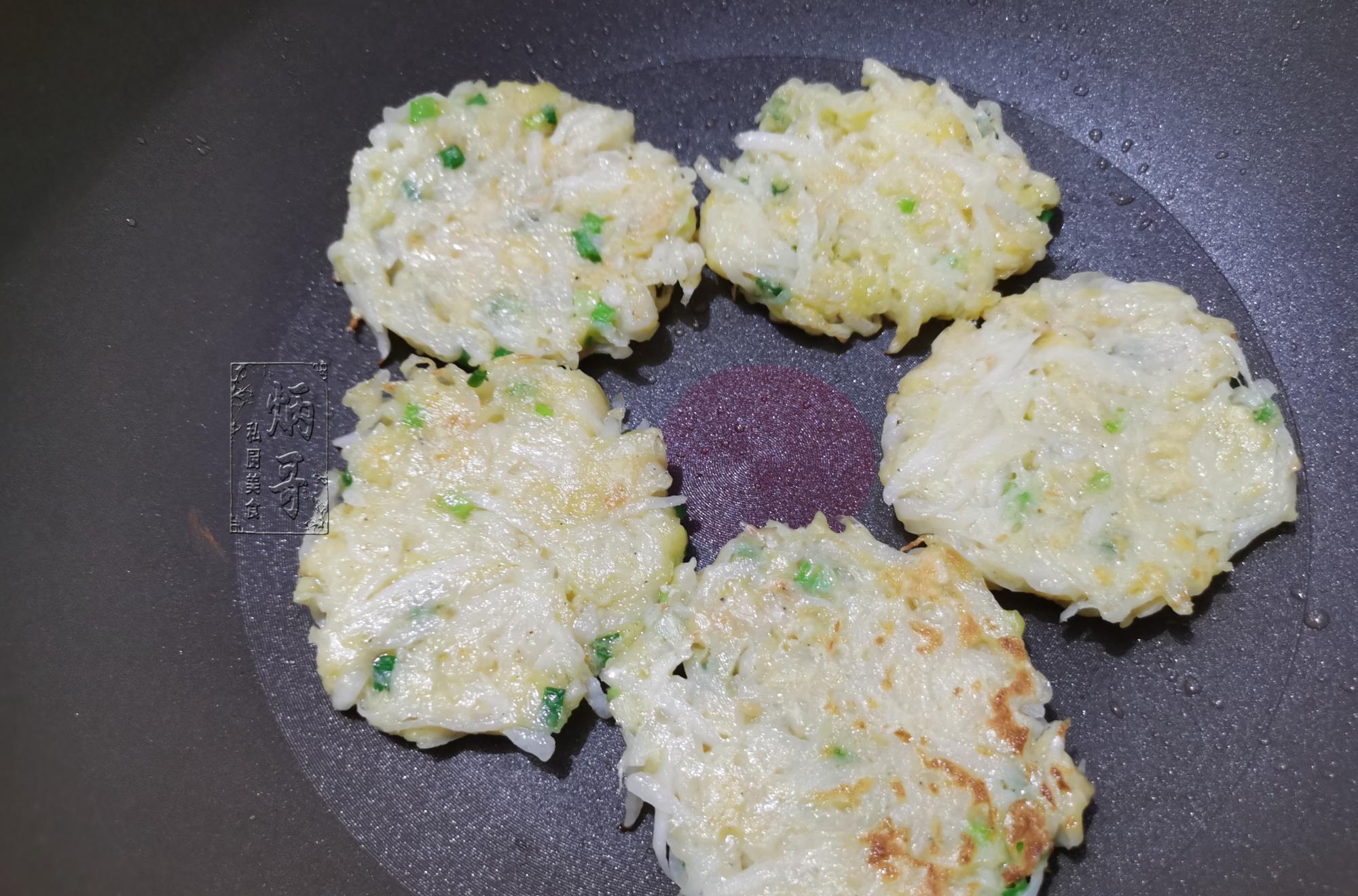 虾米|秋天，此菜正上市遇到别错过，和虾米煎一煎，补钙补锌，营养美味