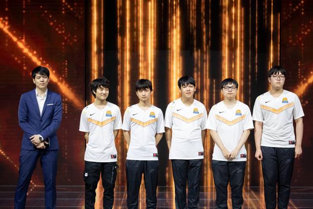 ig|S10冒泡赛2队获“特权”，iG与FPX只有一条命：iG可以放假了！