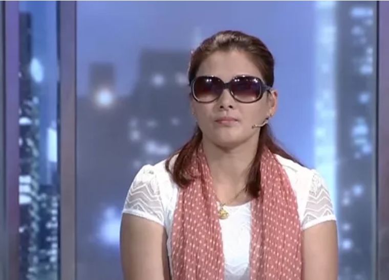 |小12岁妻子一年赚17万，帮丈夫还债39万，买1万元家具不商量