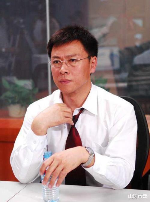 胡亚捷|胡亚捷与妻子离婚大战，3次战败，却次次收获“战利品”，今如何？