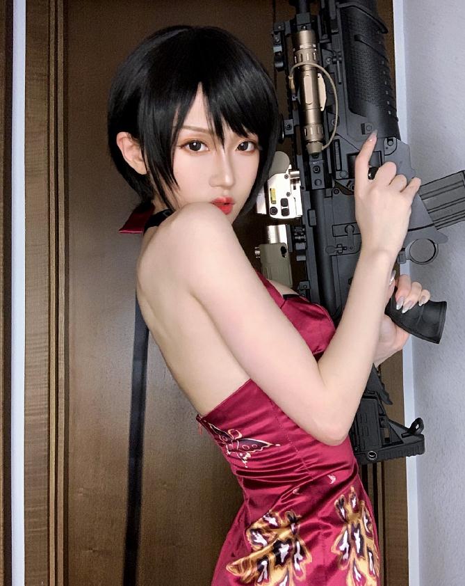 【生化危机】“腿精皇后”腐团儿再出神作,cos生化危机女特工,太美了